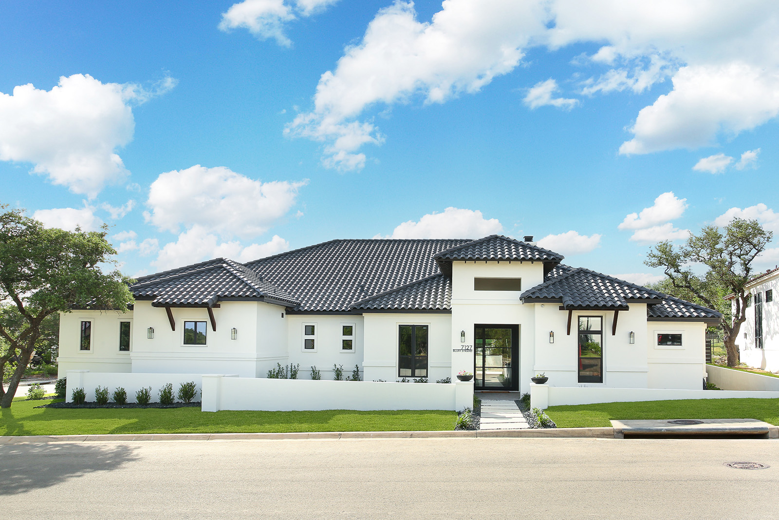 7127 Bluff Strand, San Antonio, TX 78257, USA